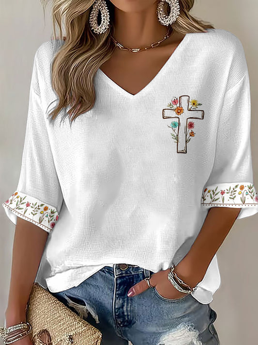 Women's 'even in the chaos his grace still finds me' V-neck tops